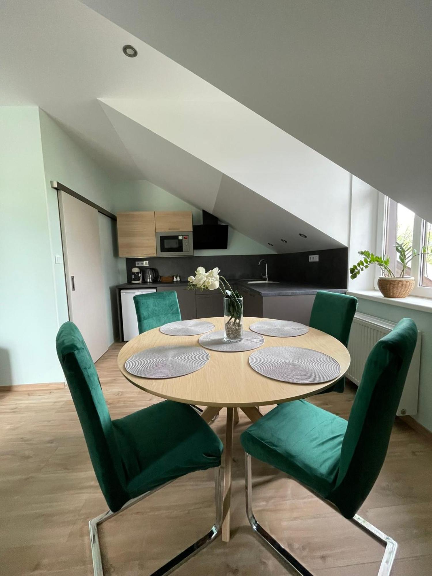 Apartmany Jasmin Ліберець Екстер'єр фото