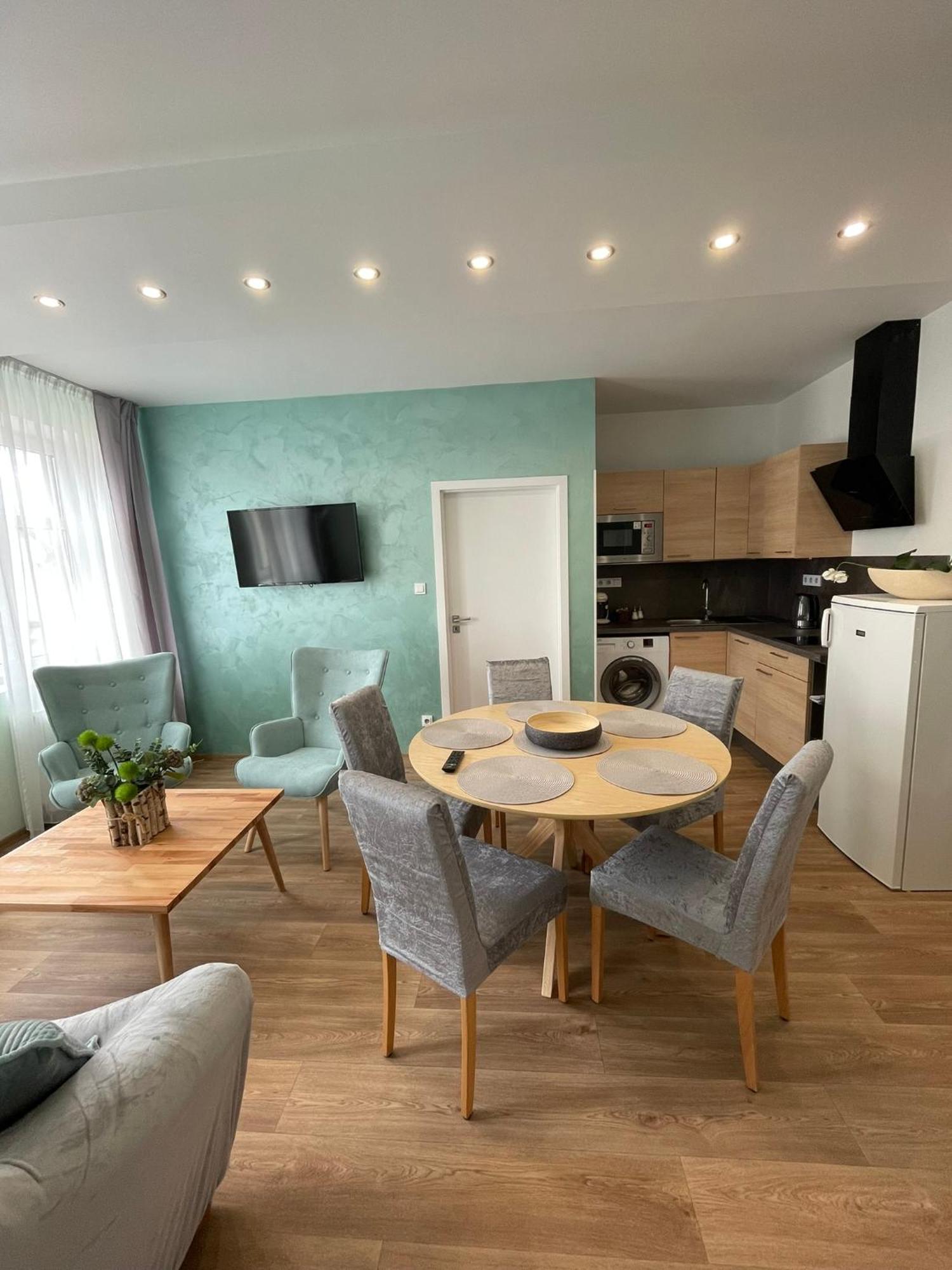 Apartmany Jasmin Ліберець Екстер'єр фото