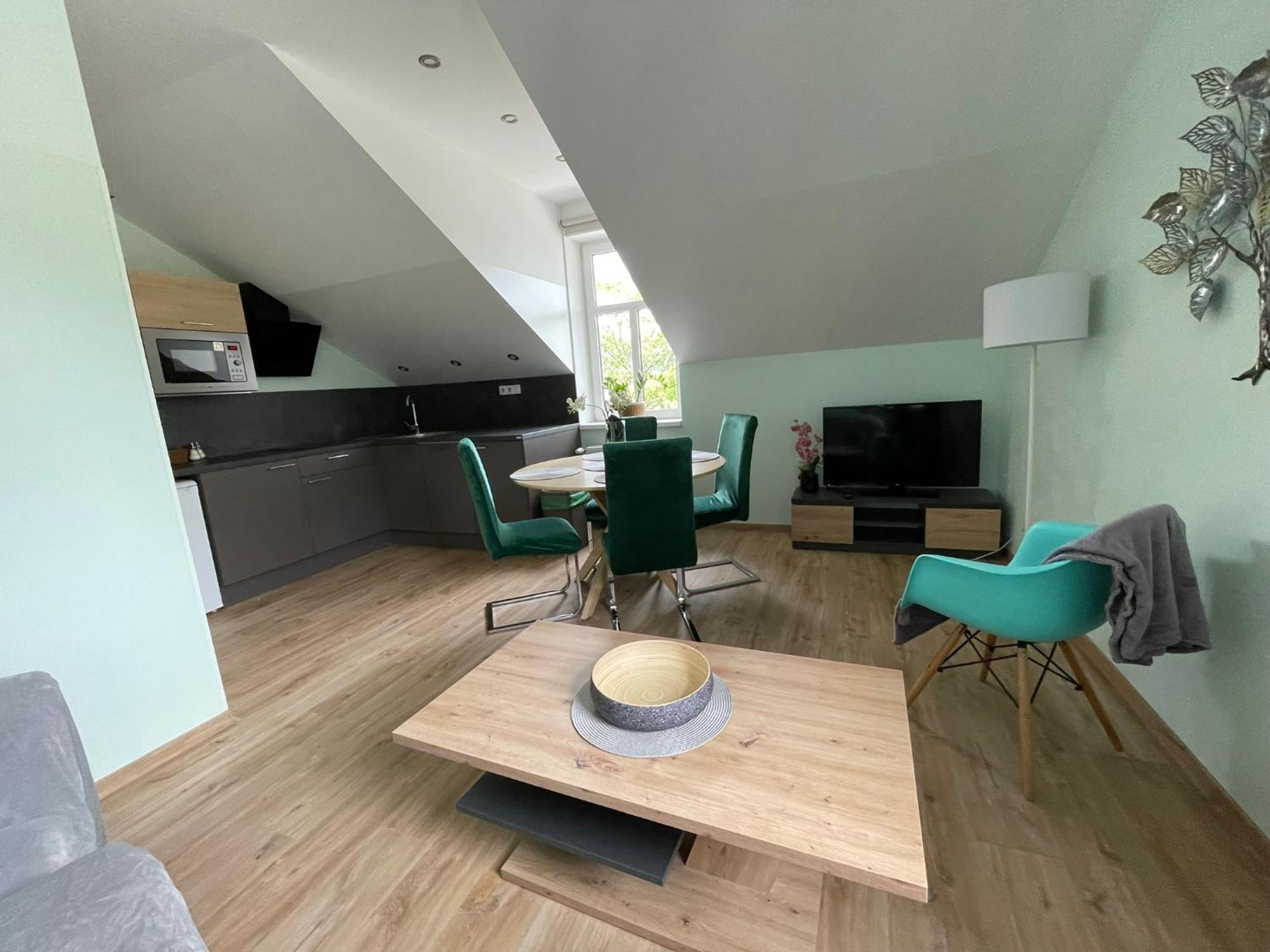 Apartmany Jasmin Ліберець Екстер'єр фото