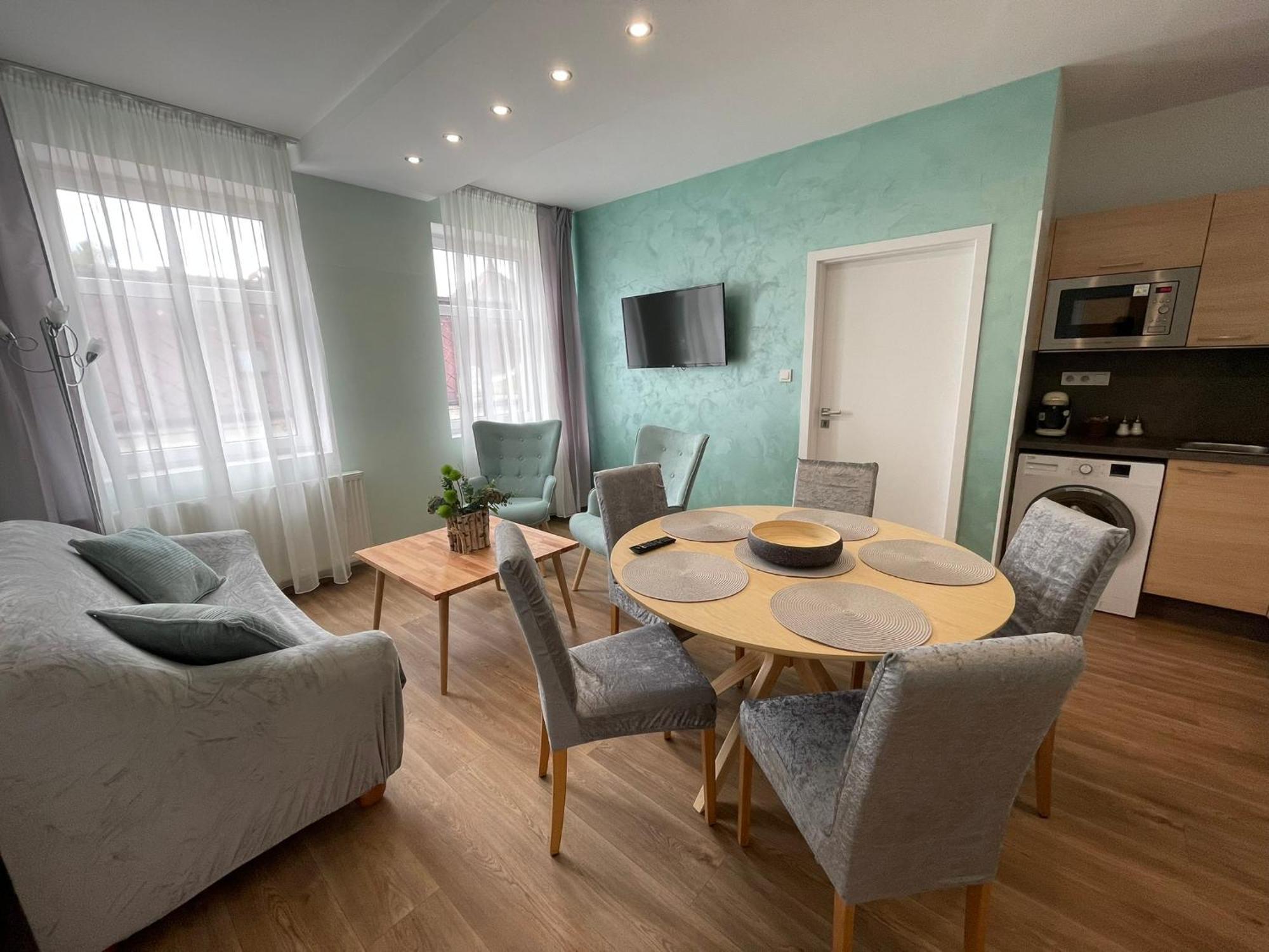 Apartmany Jasmin Ліберець Екстер'єр фото